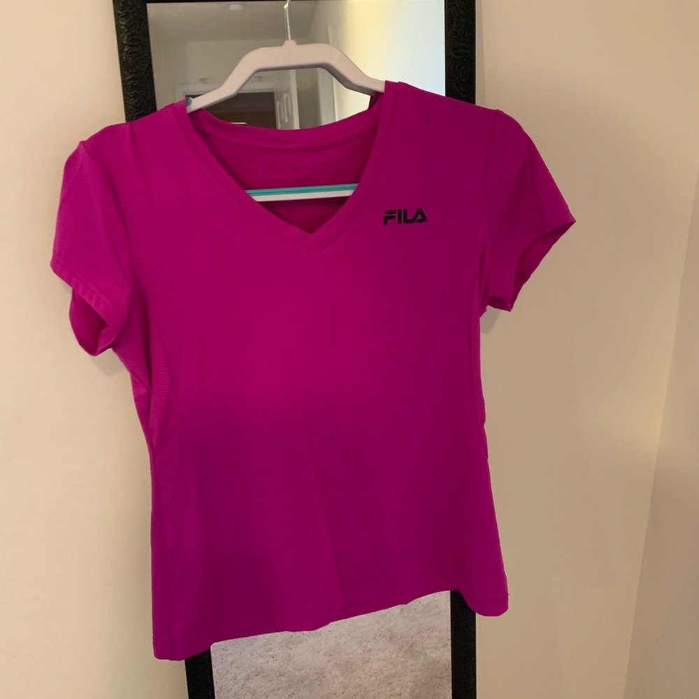 Filas dry-fit athletic shirt